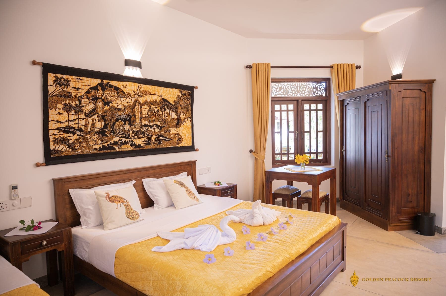 Gold room