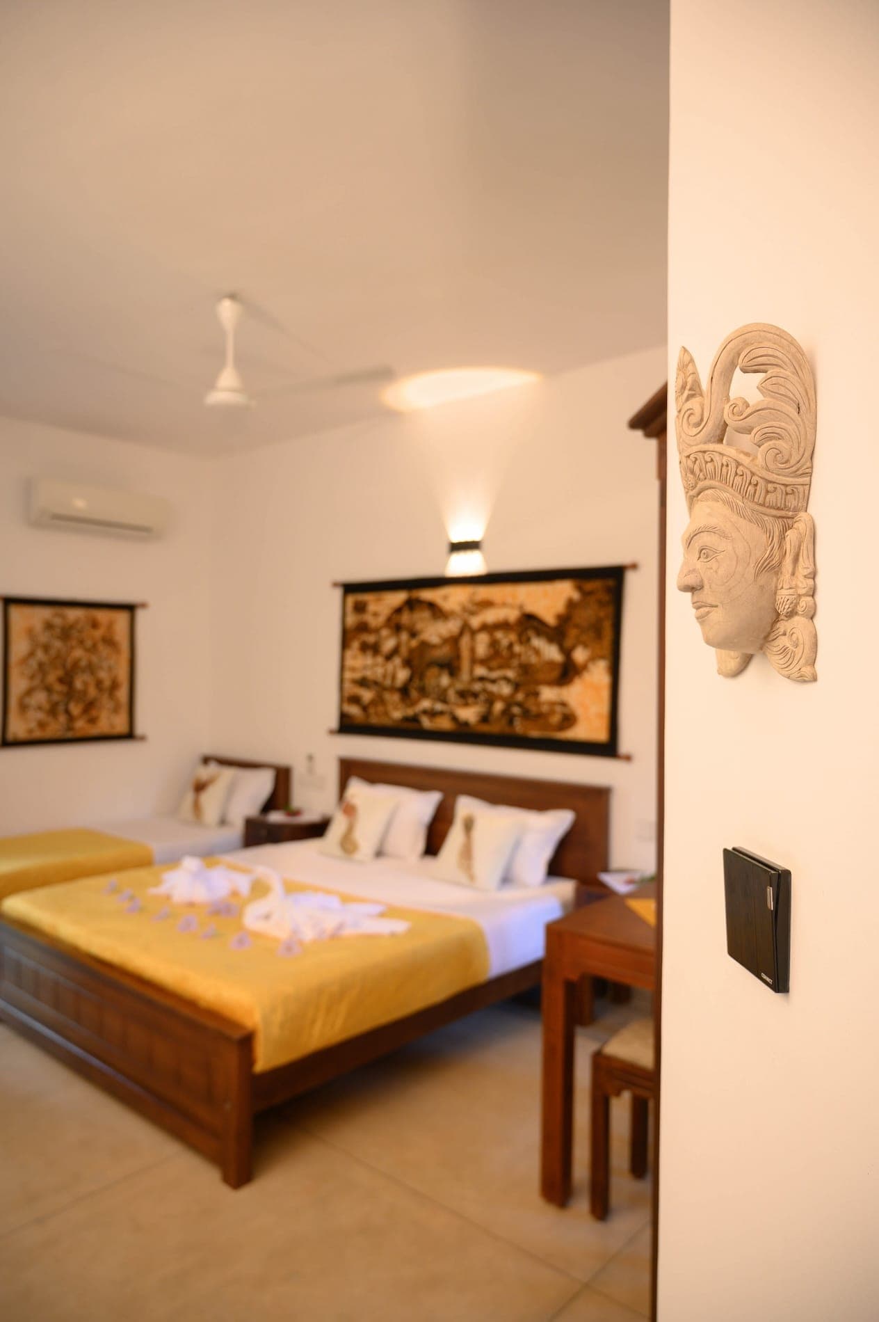 Gold room